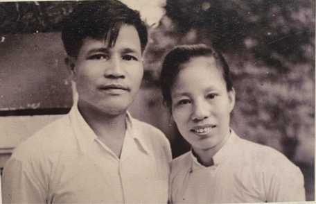 Vợ chồng Đại tướng Nguyễn Chí Thanh, Nguyễn Thị Cúc tại Hà Nội, năm 1957
