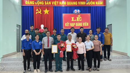Đảng ủy phường Ninh Thạnh tổ chức Lễ kết nạp Đảng viên cho quần chúng ưu tú vào Đảng Cộng sản Việt Nam.