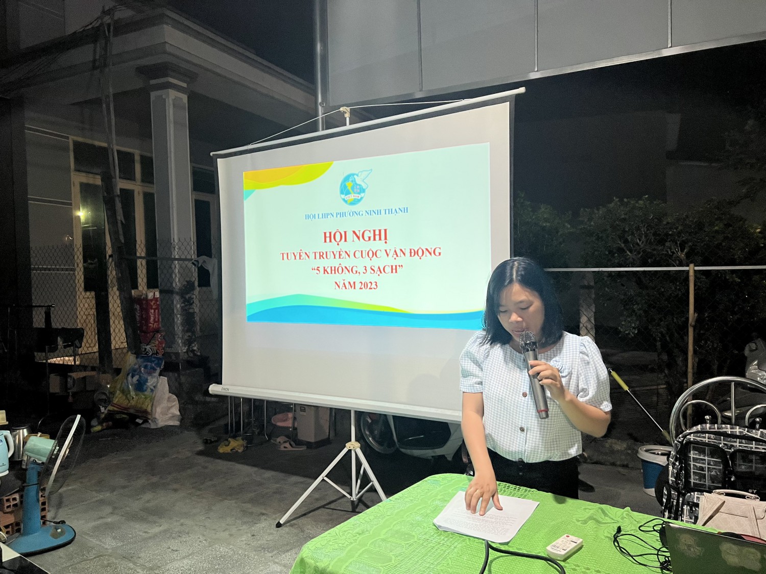 Hội LHPN phường Ninh Thạnh tổ chức tuyên truyền thực hiện Cuộc vận động “Xây dựng gia đình 5 không, 3 sạch