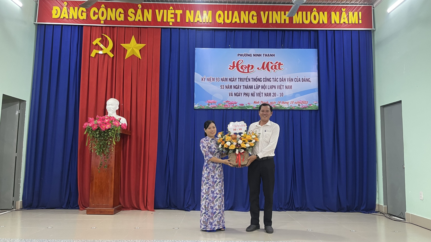 Họp mặt kỷ niệm 93 năm ngày truyền thống công tác Dân vận của Đảng (15/10) và kỷ niệm 93 năm ngày thành lập Hội LHPN Việt Nam (20/10)