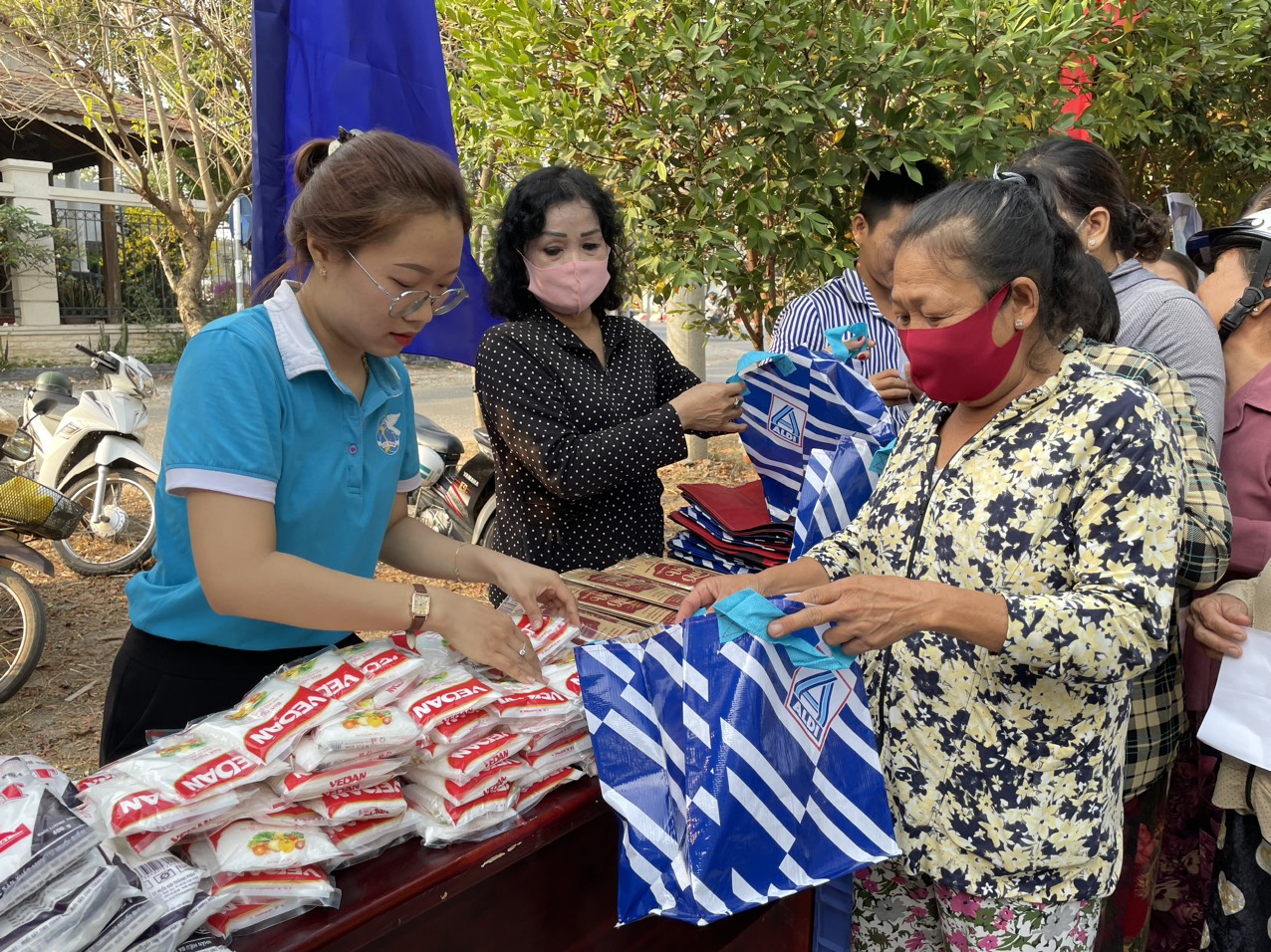 Hội Liên hiệp Phụ nữ phường Ninh Thạnh, thành phố Tây Ninh tổ chức “Phiên chợ  0 đồng”