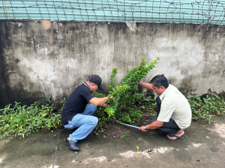 Hội Nông dân phường Ninh Thạnh phối hợp với ban quản lý khu phố Ninh Phước làm công tác dân vận đợt 1/2023.