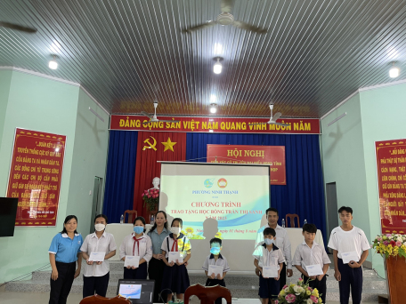 Phường Ninh Thạnh: Trao tặng học bổng Trần Thị Sanh cho học sinh khó khăn trên địa bàn phường