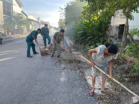 Khu phố Ninh Phúc, Ninh Hòa và khu phố Ninh Lợi ra quân công tác dân vận đợt 2 năm 2023.