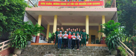 Hội Cựu Chiến binh phường Ninh Thạnh tổ chức về nguồn tại Động Kim Quang