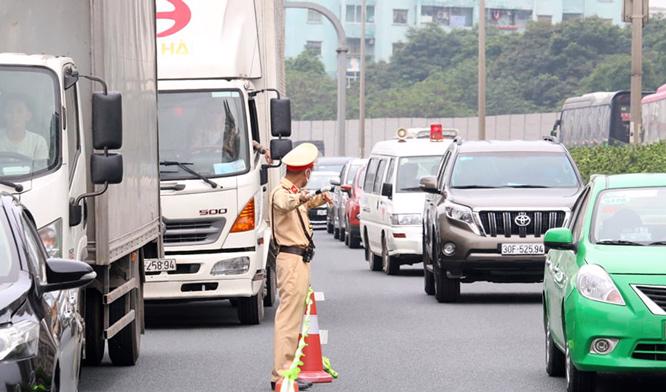 Đường dây nóng tiếp nhận phản ánh về vận tải đường bộ