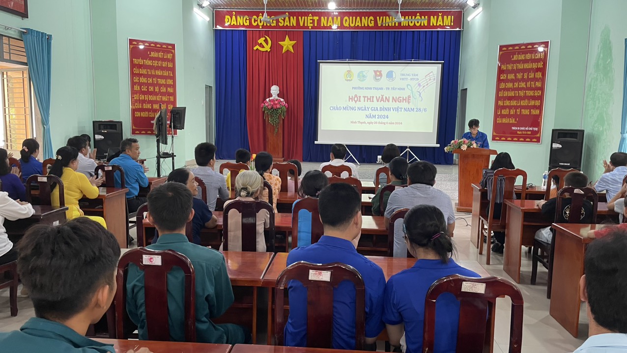 Chương trình Hội thi văn nghệ chào mừng ngày gia đình Việt Nam