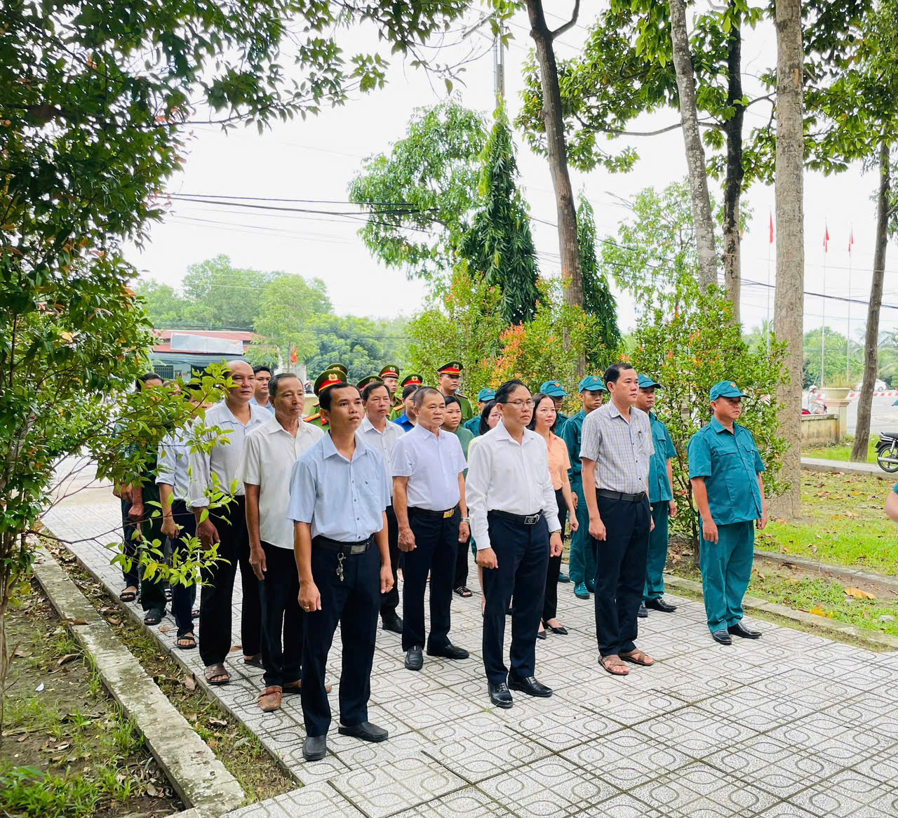 Phường Ninh Thạnh: tổ chức viếng nhà bia ghi tên Liệt sĩ phường Ninh Thạnh