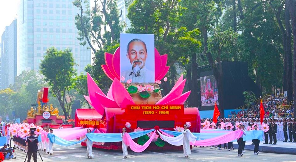 Tổng Bí thư Tô Lâm:“Bác vẫn cùng chúng cháu hành quân”
