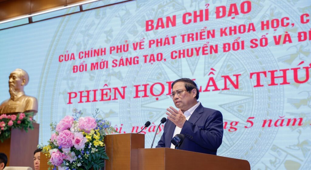 Thủ tướng: Cương quyết cắt bỏ các thủ tục rườm rà, gây phiền hà cho người dân và doanh nghiệp